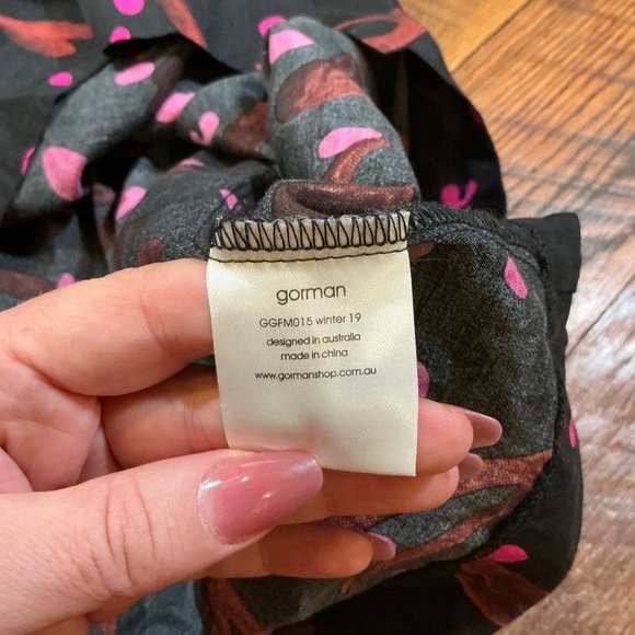 Jamilla Okubo x Gorman Abstract Print Pleated Skirt Black Pink Size 8 | Limited - Picture 5 of 6